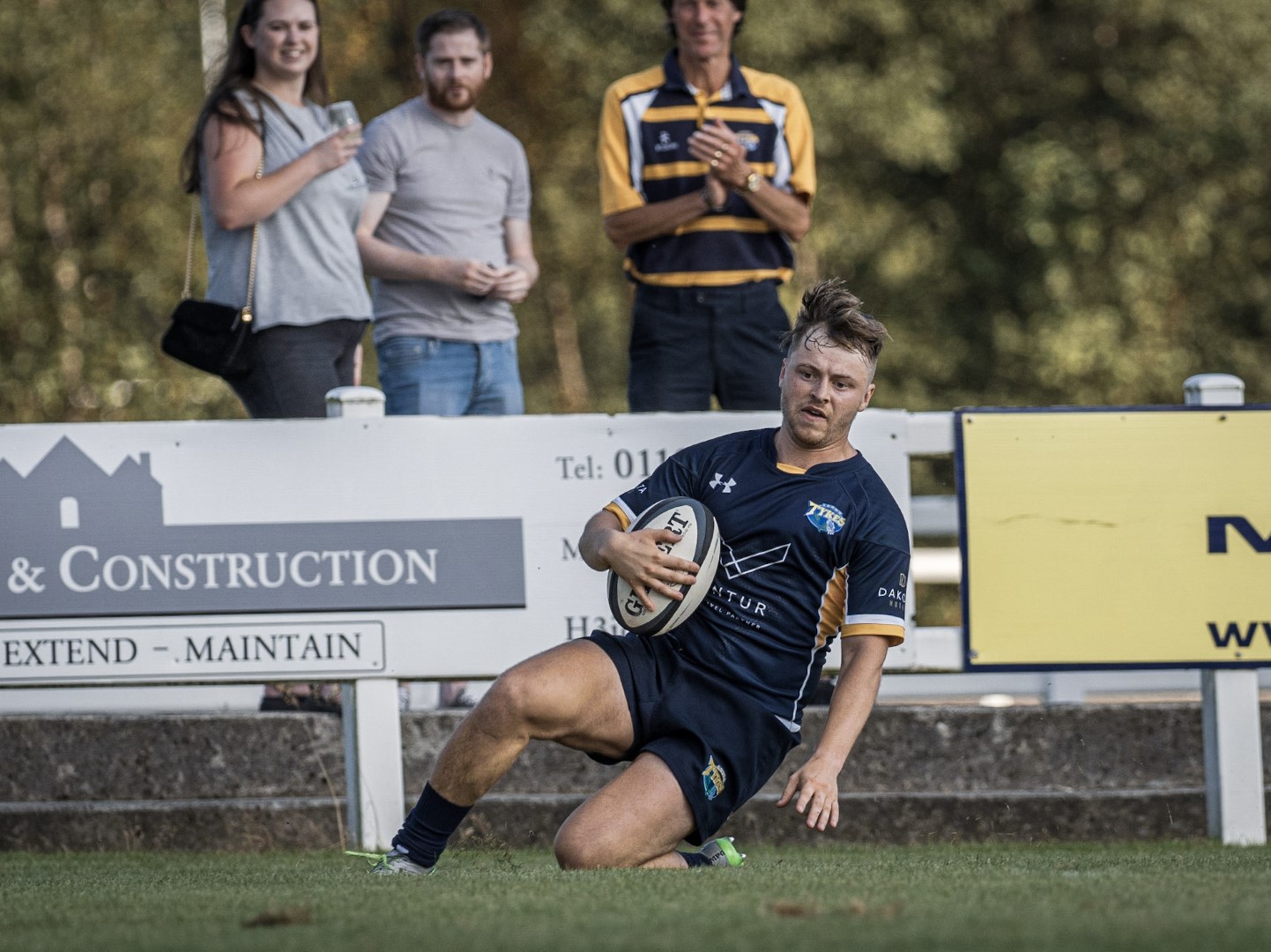 Connor Lloyd scores his first try of the match